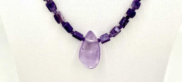 Charoit mit Amethystanhänger Halskette – Bild 3