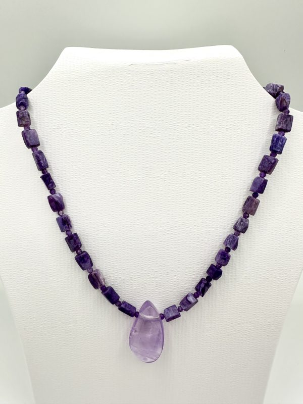 Charoit mit Amethystanhänger Halskette
