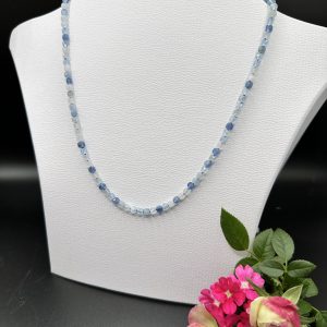 Aquamarinwürfel Kette