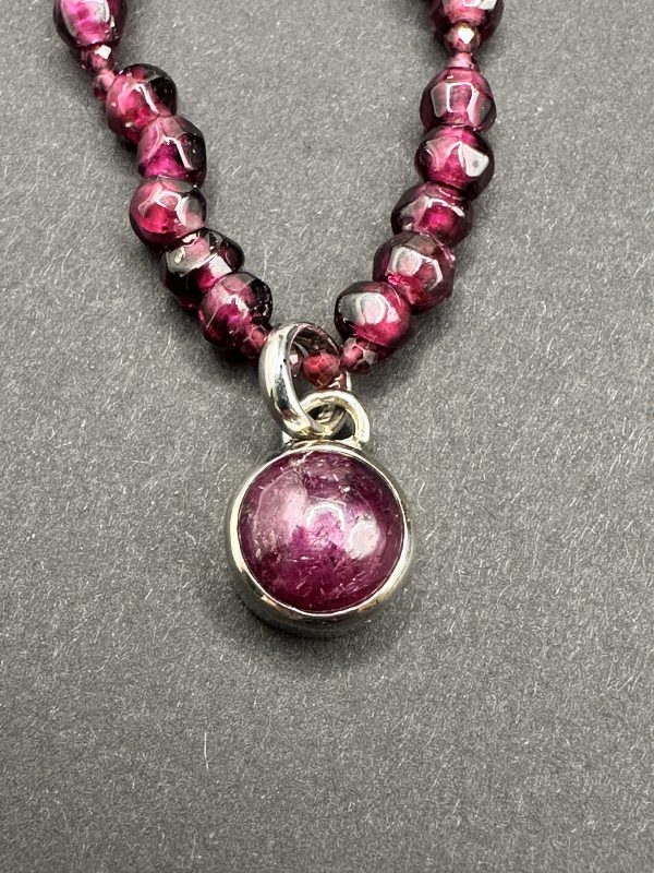 Granatkette mit Sternrubin Anhänger – Bild 4