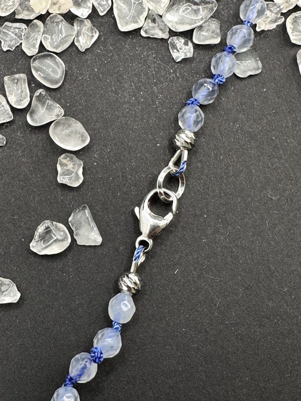 Chalcedonkette (AA-Qualität) mit Lotus Anhänger (Silber 925) – Bild 4