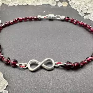 Granat Armband mit Infinity Symbol (Umfang 19cm)
