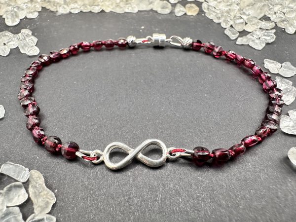 Granat Armband mit Infinity Symbol (Umfang 19cm)