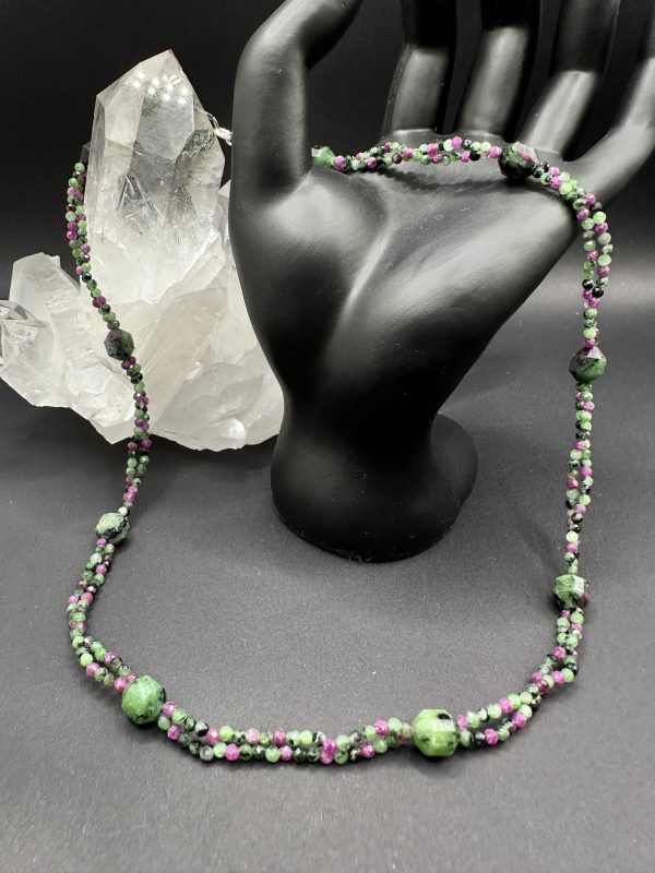 Rubin Zoisit Kette