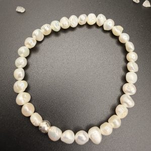 Süßwasserperlenarmband